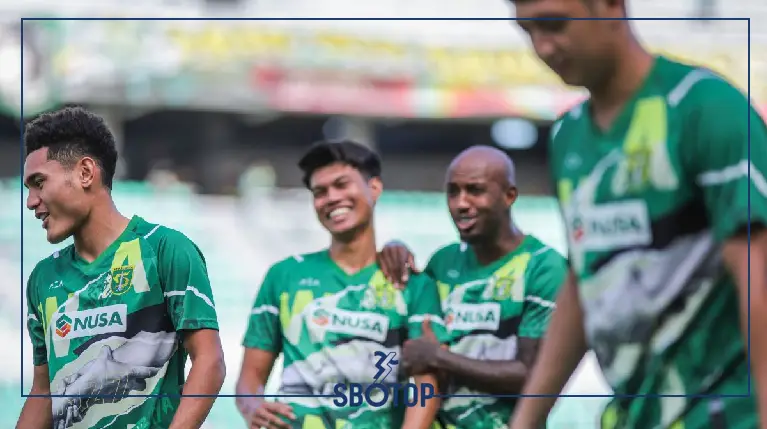 SBOTOP: Mikael Tata Bertekad Jadi Pilihan Utama Paul Munster di Persebaya