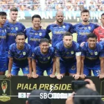 SBOTOP Piala Presiden 2024: Bojan Hodak Hadapi Tantangan Menentukan Starting XI Persib untuk Pertandingan Melawan Borneo FC