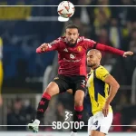 SBOTOP Eksperimen Erik ten Hag Gagal: Noussair Mazraoui Tampil Sebagai Nomor 10 Saat MU Ditahan Fenerbahce