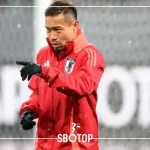 SBOTOP: Reaksi Hajime Moriyasu dan Yuto Nagatomo Saat Pesawat dari Tokyo ke Jakarta Terpaksa Kembali Karena Masalah Mesin