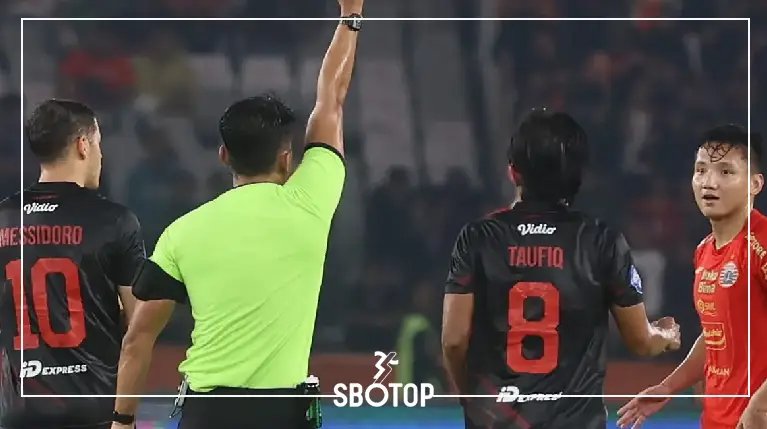 SBOTOP Daftar Lengkap Penerima Kartu Merah di BRI Liga 1 2024/2025: Termasuk Kiper Timnas Indonesia