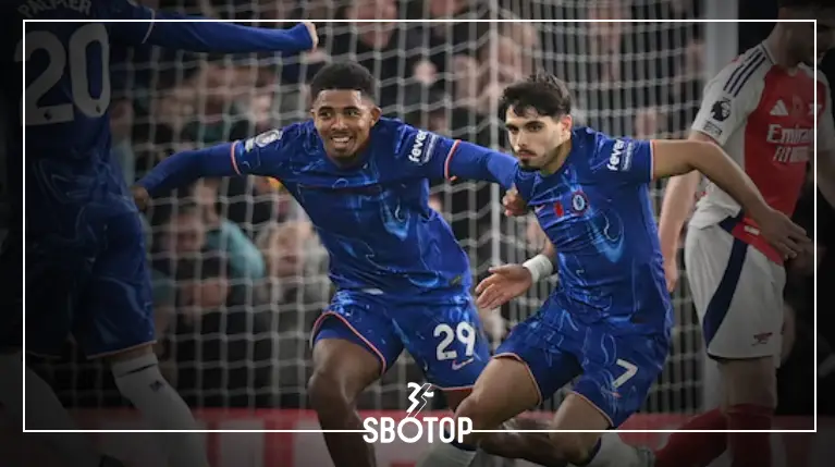 SBOTOP-_-Pedro-Neto-Cetak-Gol-Setelah-Gol-Pembuka-Gabriel-Martinelli-di-Stamford-Bridge